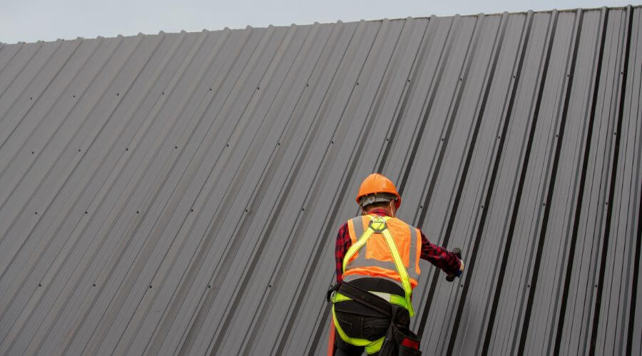 Professional gutter cleaning in Waterville, OH